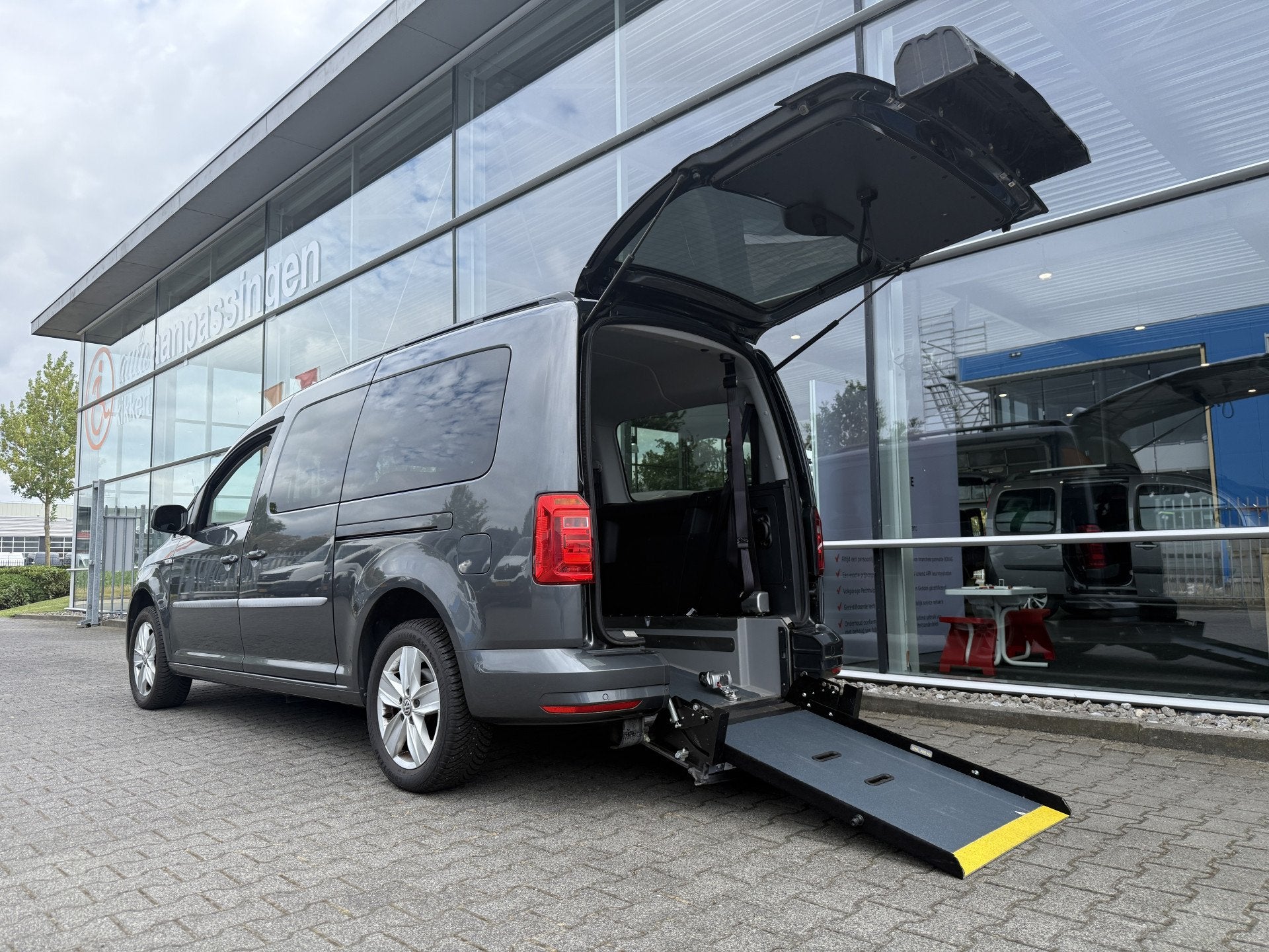 Volkswagen Caddy Maxi 5+1 Rolstoelauto 1.4 TSI Comfortline (, Auto's, Voorwielaandrijving, Stof, Gebruikt, 1436 kg