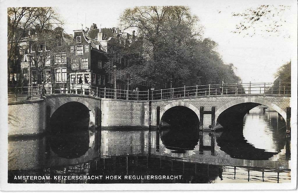 AK Amsterdam - Keizersgracht hoek Reguliersgracht., Verzenden, 1940 tot 1960, Ongelopen, Noord-Holland