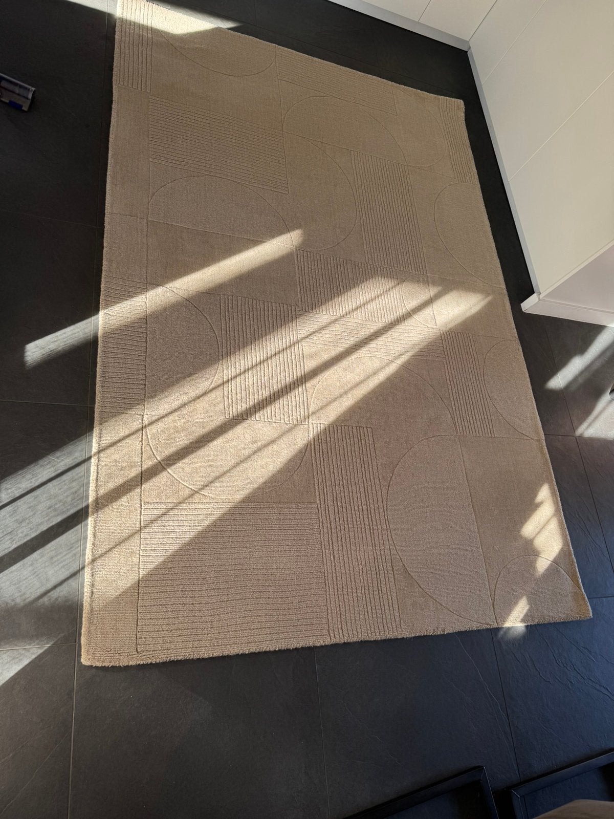 Beige wollen vloerkleed, Huis en Inrichting, Stoffering | Tapijten en Kleden, Ophalen, Beige, 200 cm of meer, Zo goed als nieuw