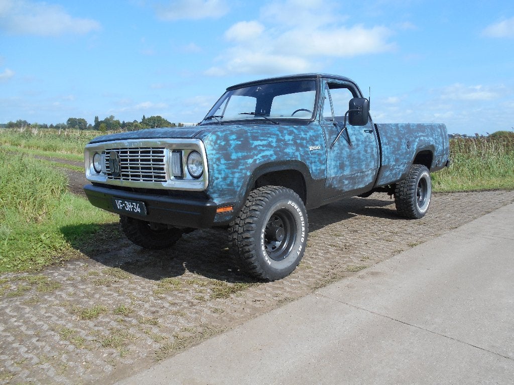 Dodge W200 5.2 V8 Automaat 1977 4x4 LPG WB+APK vrij, Automaat, 160 pk, 3000 kg, Leder