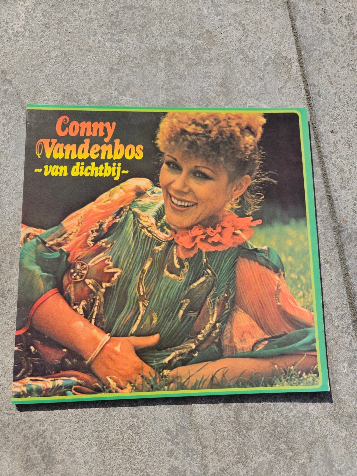 LP Conny van den Bos - van dichtbij, Ophalen, Gebruikt, 12 inch, Levenslied of Smartlap
