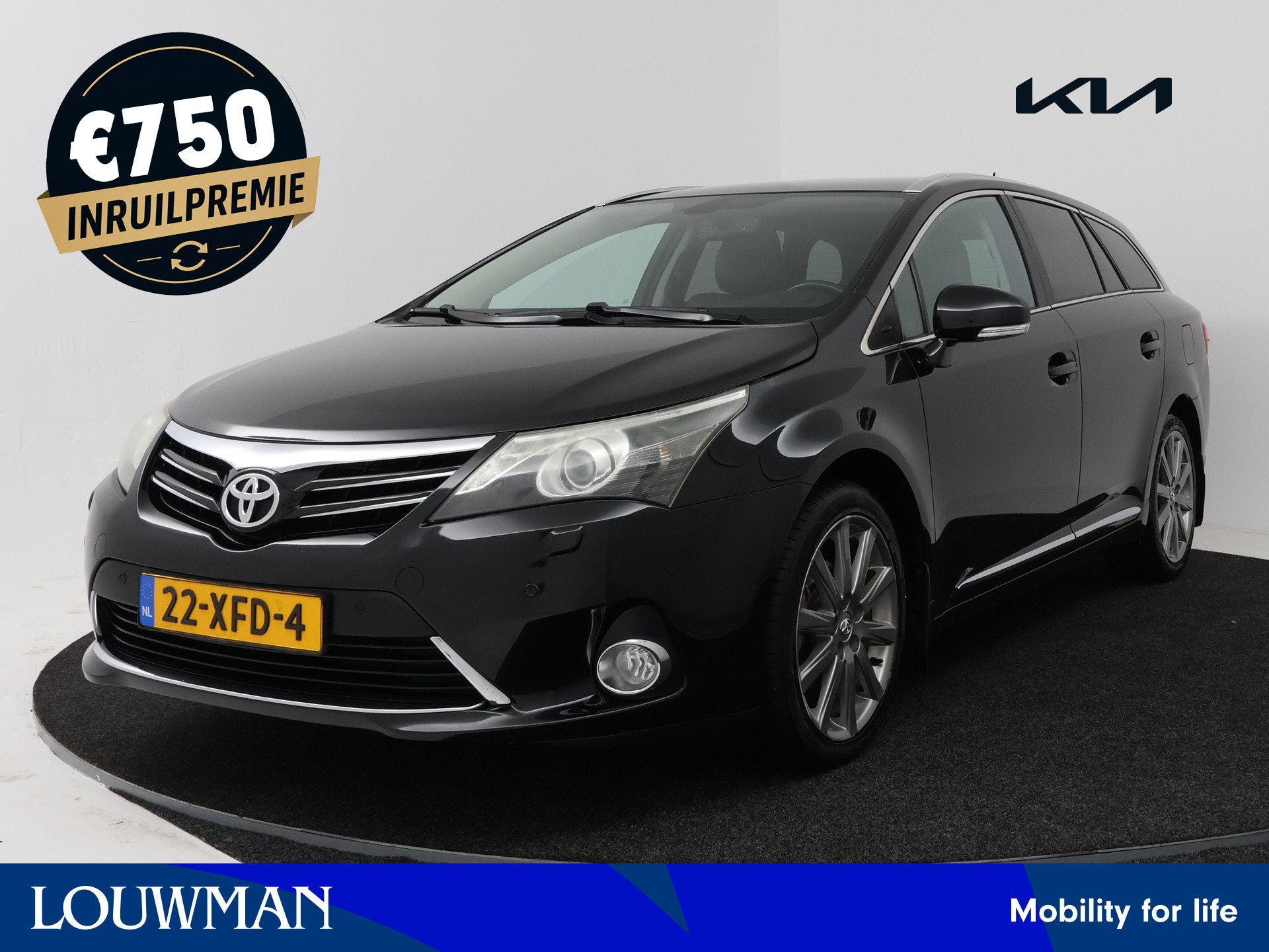 Toyota Avensis wagon 2.0 VVTi Executive Business | Panoramad, Zwart, 4 cilinders, Zwart, 152 pk