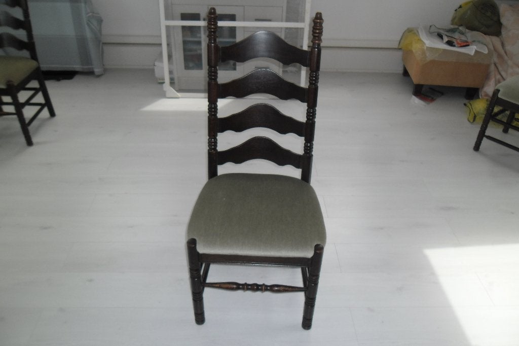 6 houten stoelen met beklede zittingen, Ophalen