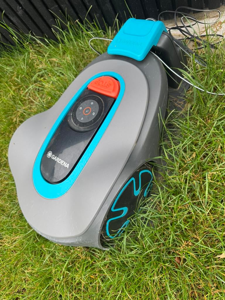 Gardena SILENO Minimo 300 robotmaaier, Tuin en Terras, Ophalen, Zo goed als nieuw, Minder dan 20 cm