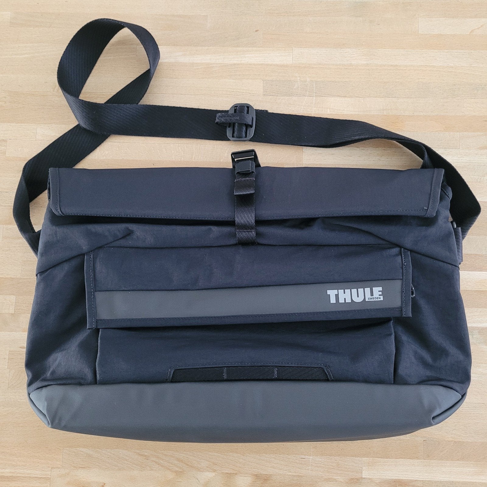 Thule Paramount schoudertas - laptop vak - zwart- 14 L, Ophalen of Verzenden, Zo goed als nieuw, Zwart, Overige merken