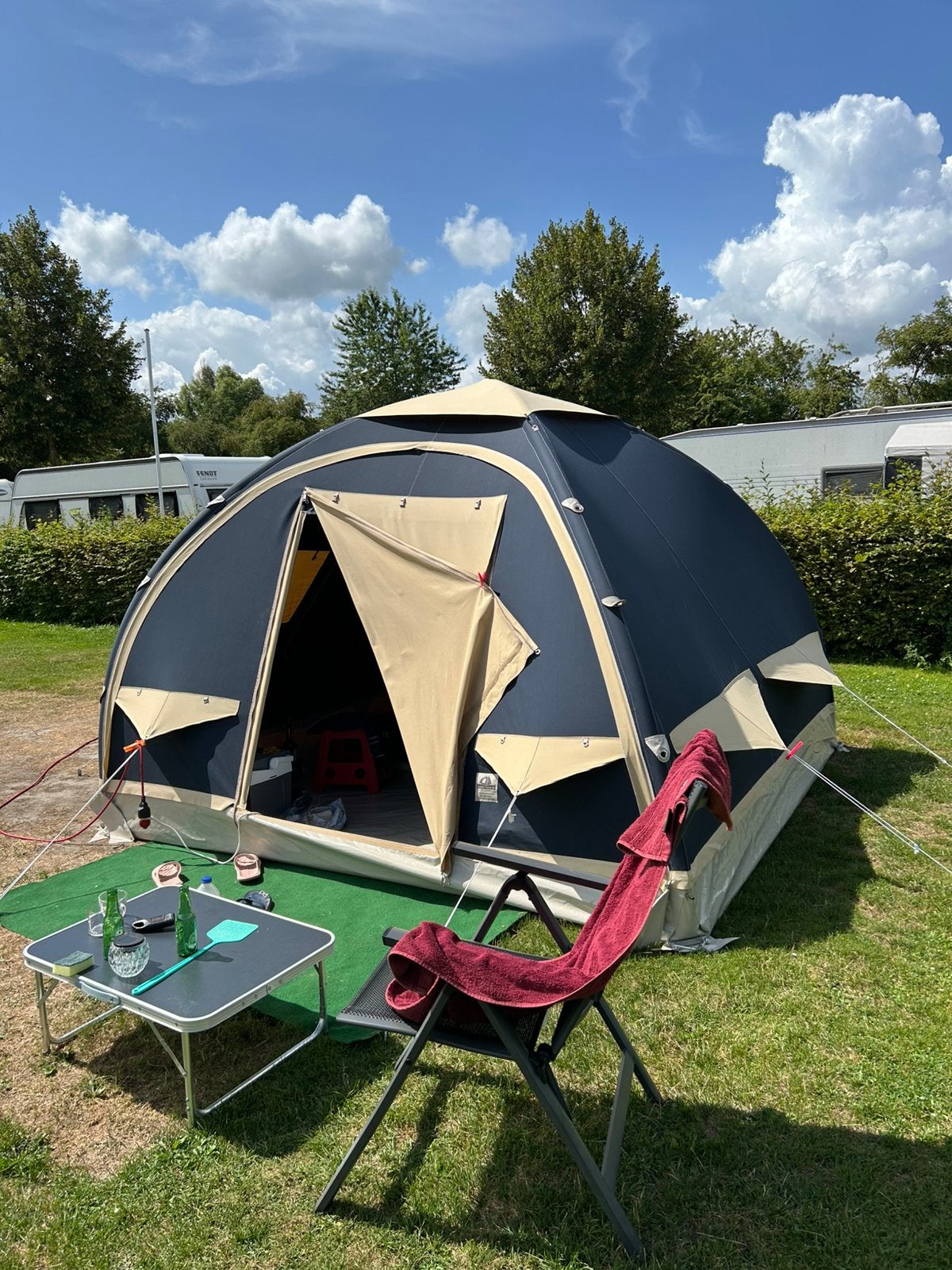 Karsten oppompbare tent 300/300, Ophalen, Zo goed als nieuw