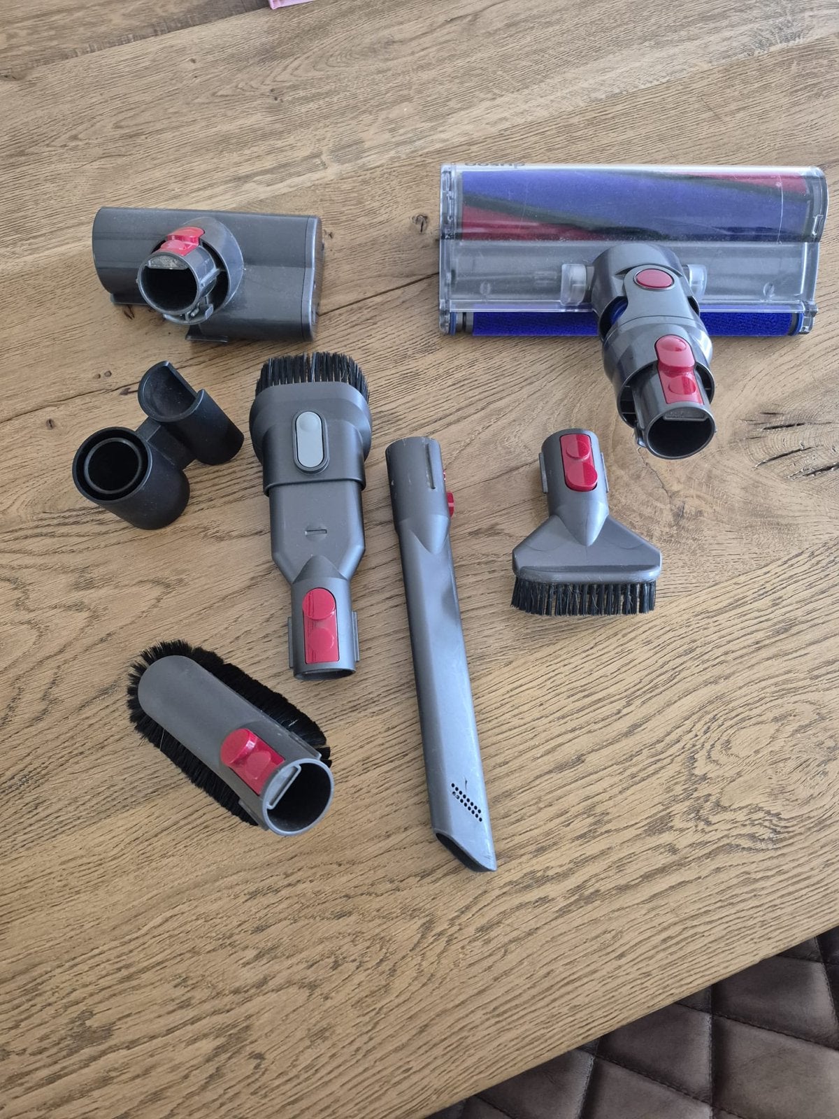 Dyson steelstofzuiger opzetstukken en oplaadstation
