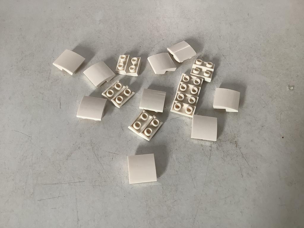 Lego helling dakpan 2x2x2/3 gebogen omgekeerd wit, Ophalen of Verzenden, Gebruikt, Losse stenen, Lego