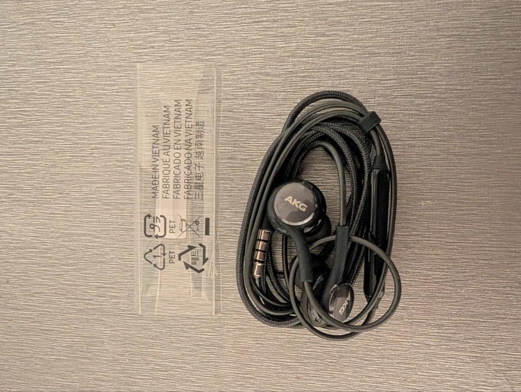 AKG In-ear koptelefoon - Nieuw in verpakking, Ophalen of Verzenden, Nieuw, Overige merken