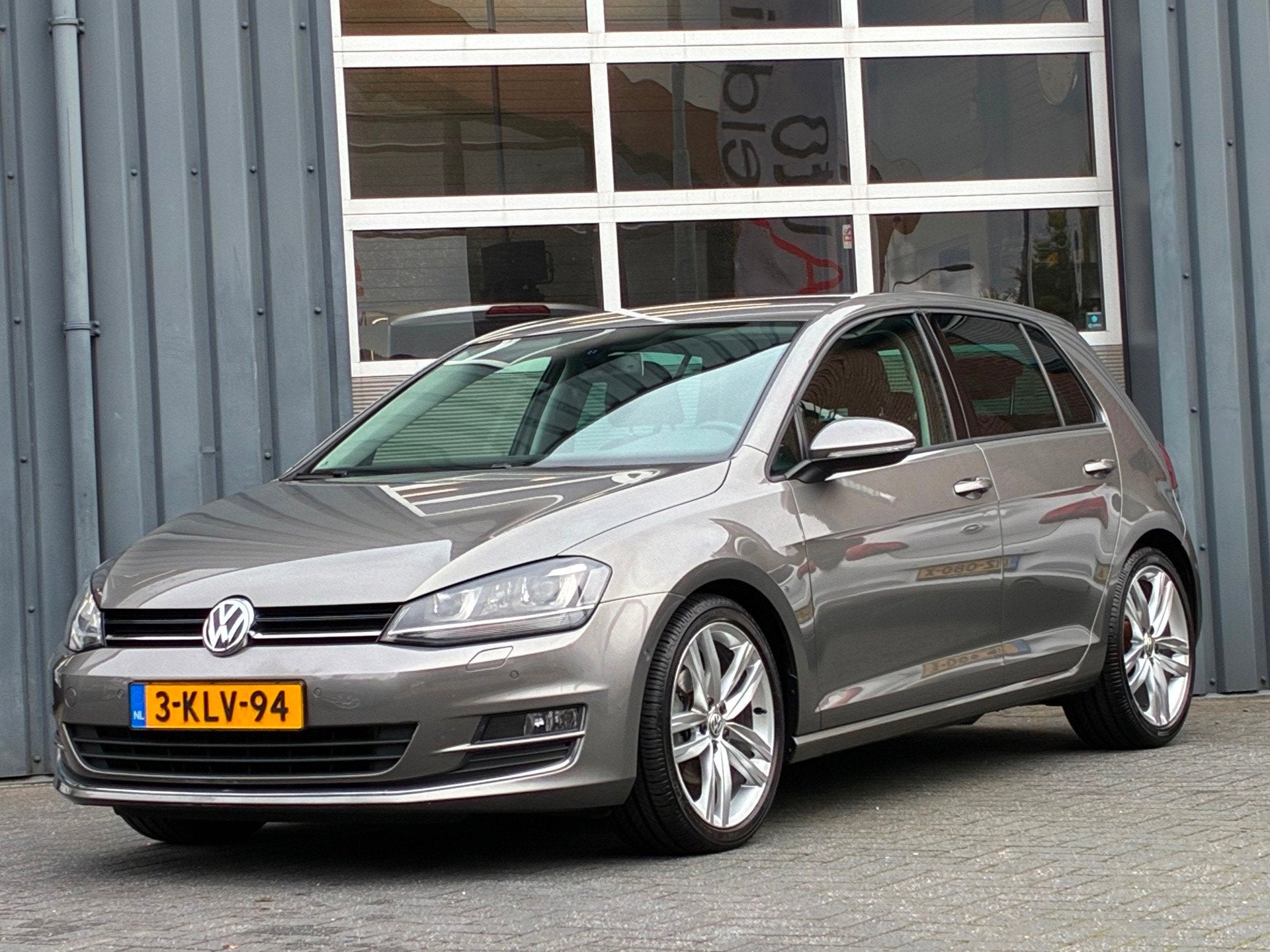 Volkswagen Golf 1.4 TSI ACT Highline Automaat Xenon Navigati, Auto's, Gebruikt, Euro 6, 4 cilinders, Alcantara