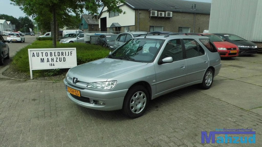 PEUGEOT 306 STATION COMPLEET INTERIEUR BLAUW, Auto-onderdelen, Interieur en Bekleding, Taurusavenue 1
2132 LS  Hoofddorp, NL, Gebruikt
