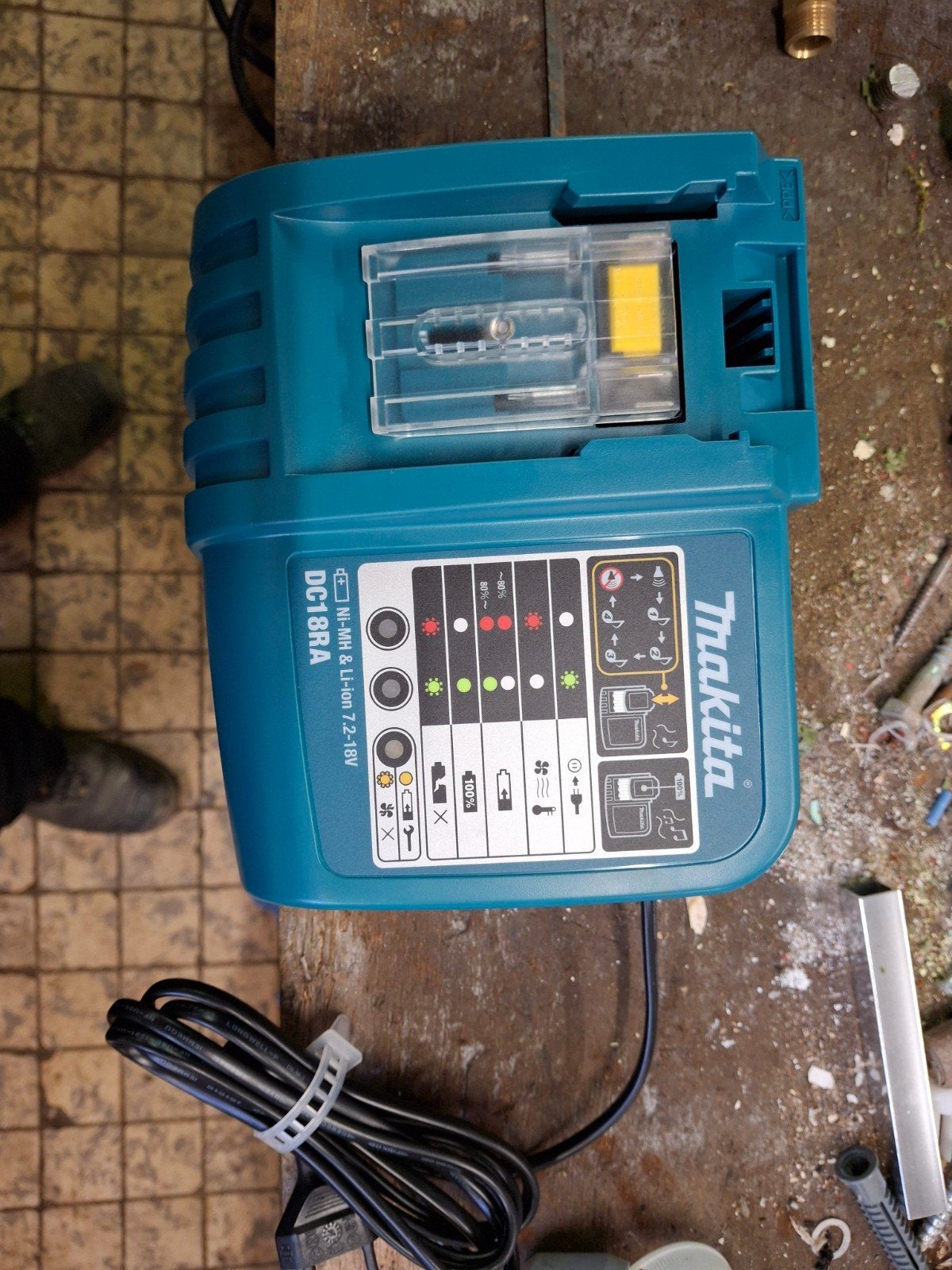 Nieuwe Makita DC18RA Oplader - Nooit Gebruikt, Ophalen, Nieuw