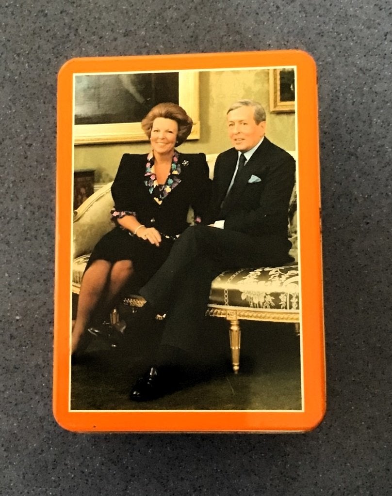 Blik t.g.v. 25 jarig huwelijk Beatrix en Claus, Ophalen of Verzenden, Gebruikt, Koek(jes)