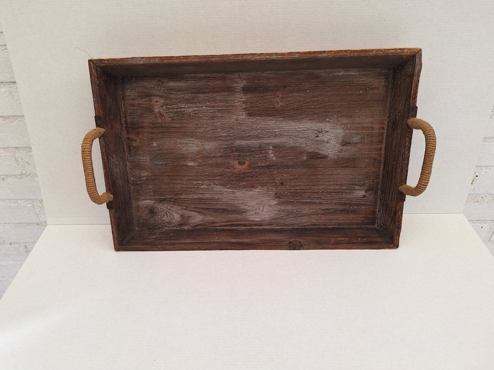 Rustiek houten dienblad met touw handvatten, Gebruikt, Ophalen of Verzenden, Dienblad, Met handvatten