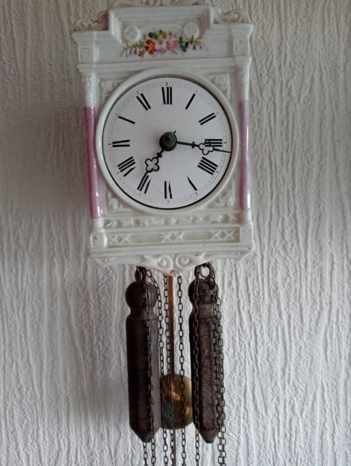 Antieke wandklok met bloemmotief en gewichten, Ophalen of Verzenden