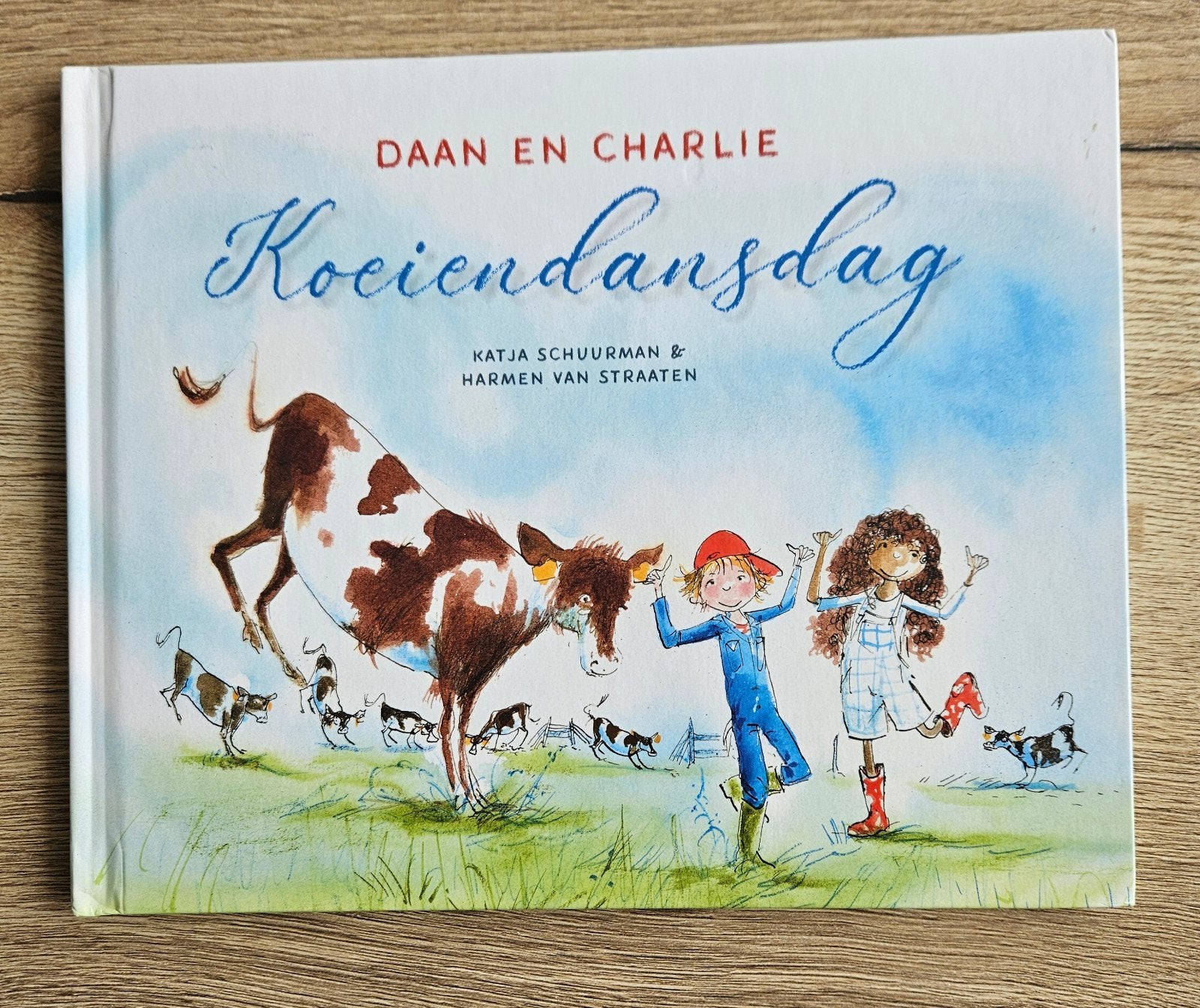 Daan en Charlie Koeiendansdag, Boeken, Kinderboeken | Kleuters, Fictie algemeen, Jongen of Meisje, Katja Schuurman, Harmen van Straaten