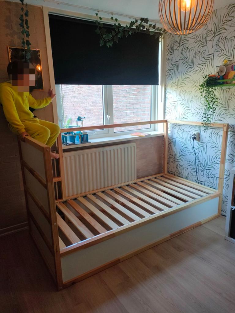 Kura omkeerbaar bed, Ophalen