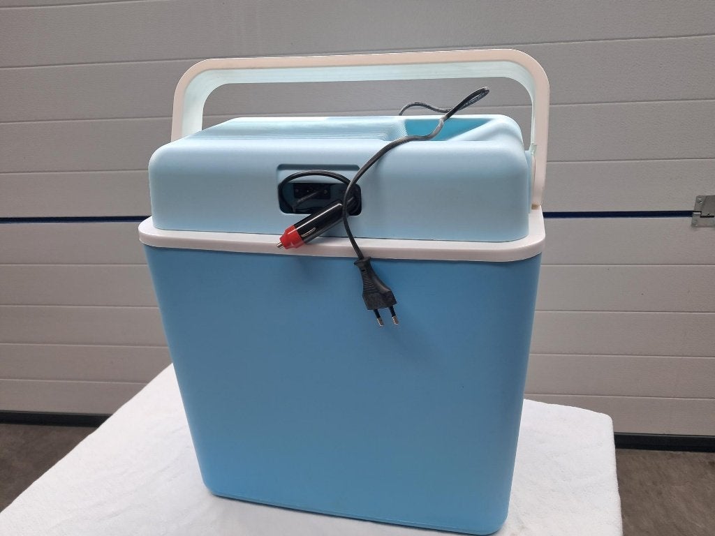 koelbox 25 liter op 12 volt en 220 volt, Ophalen, Gebruikt, Koelbox, Elektrisch