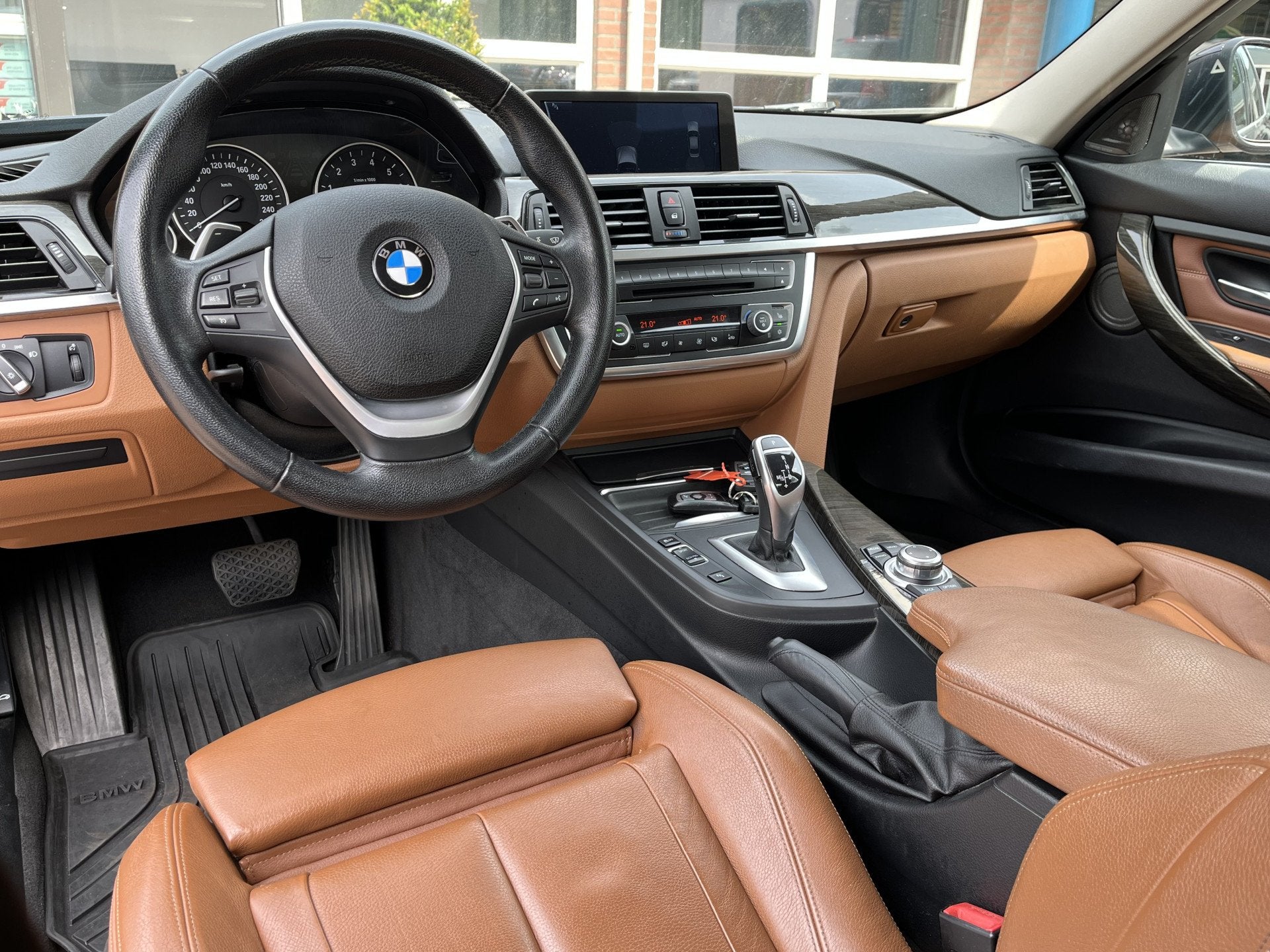 BMW 3-serie 328i High Executive (bj 2013, automaat), Auto's, Automaat, Achterwielaandrijving, Gebruikt, 4 cilinders