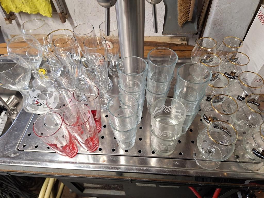 Bierglazen 38x, Verzamelen, Ophalen, Zo goed als nieuw, Glas of Glazen, Hertog Jan