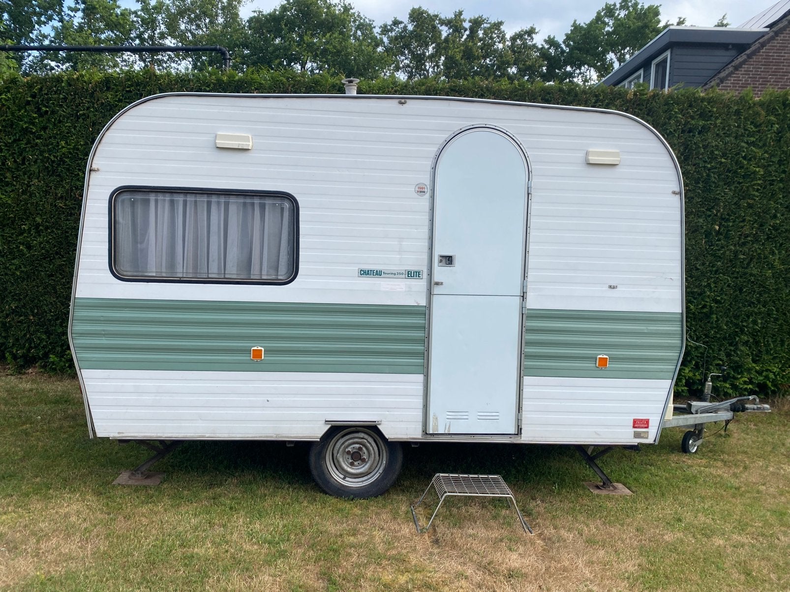 Mooie Oldtimer caravan, Ophalen