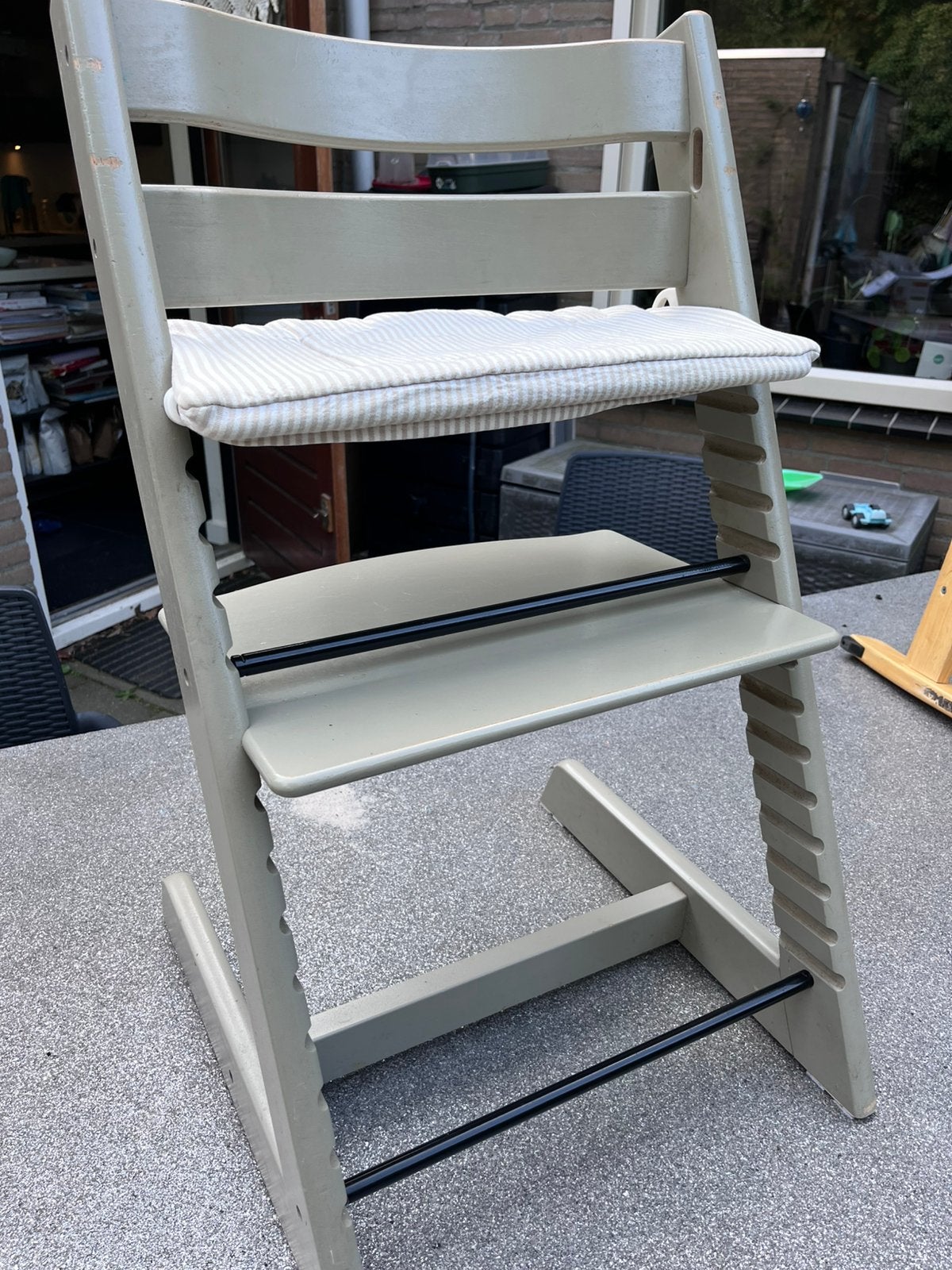 Stokke stoel grijs/beige met newborn en baby set, Ophalen, Zo goed als nieuw, Meegroeistoel