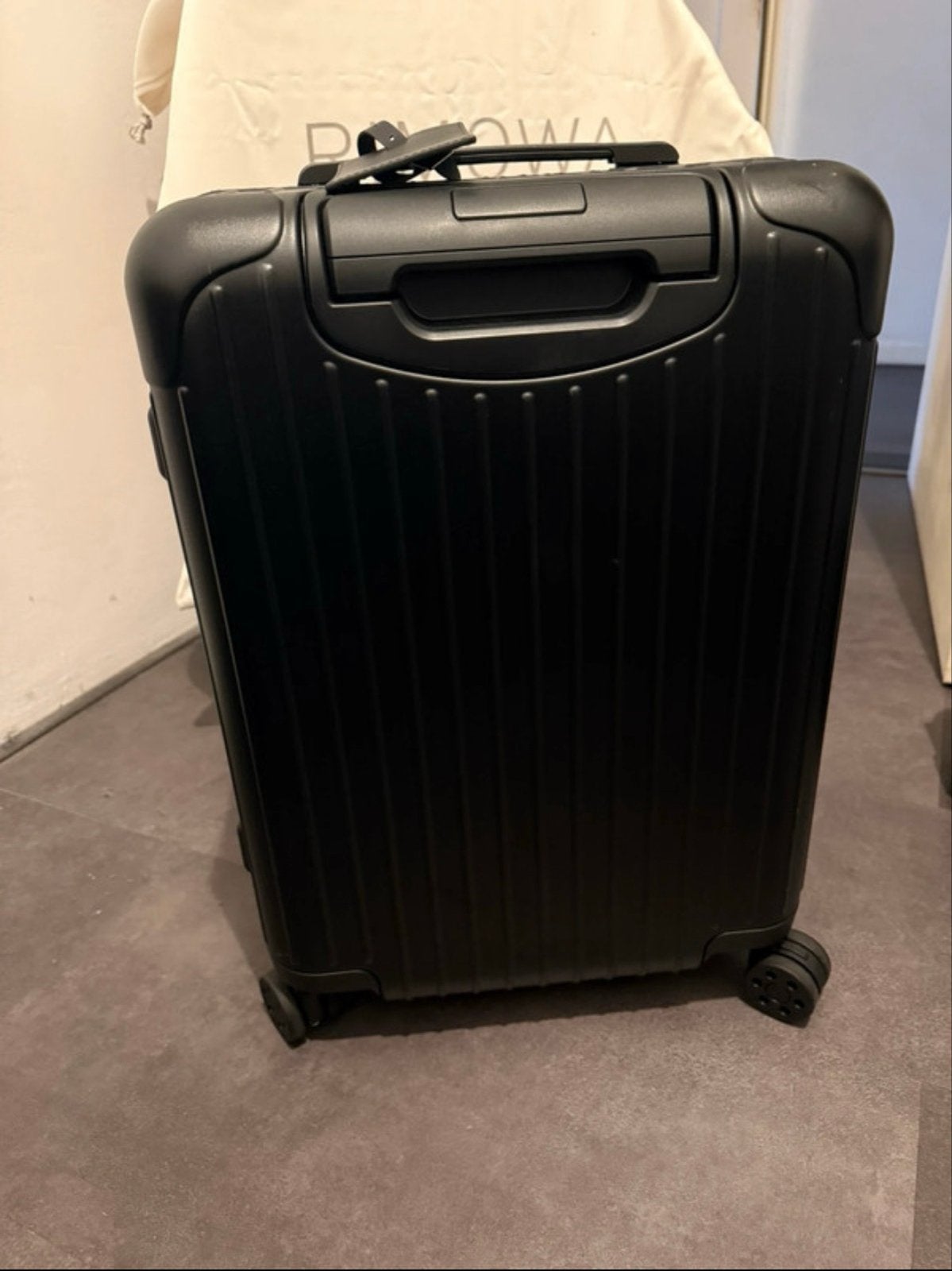 Rimowa Essential Lite Cabin S Koffer Zwart, Ophalen, 50 tot 60 cm, Hard kunststof, 35 tot 45 cm