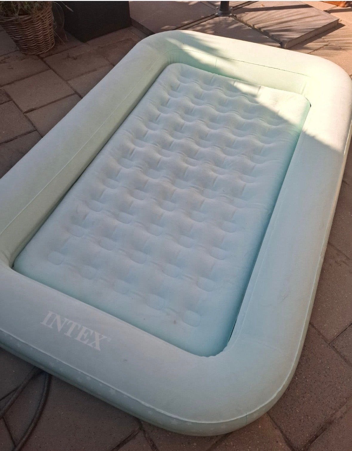 INTEX kinder Luchtbed - Comfortabel en Duurzaam, Ophalen of Verzenden, Zo goed als nieuw, 1-persoons