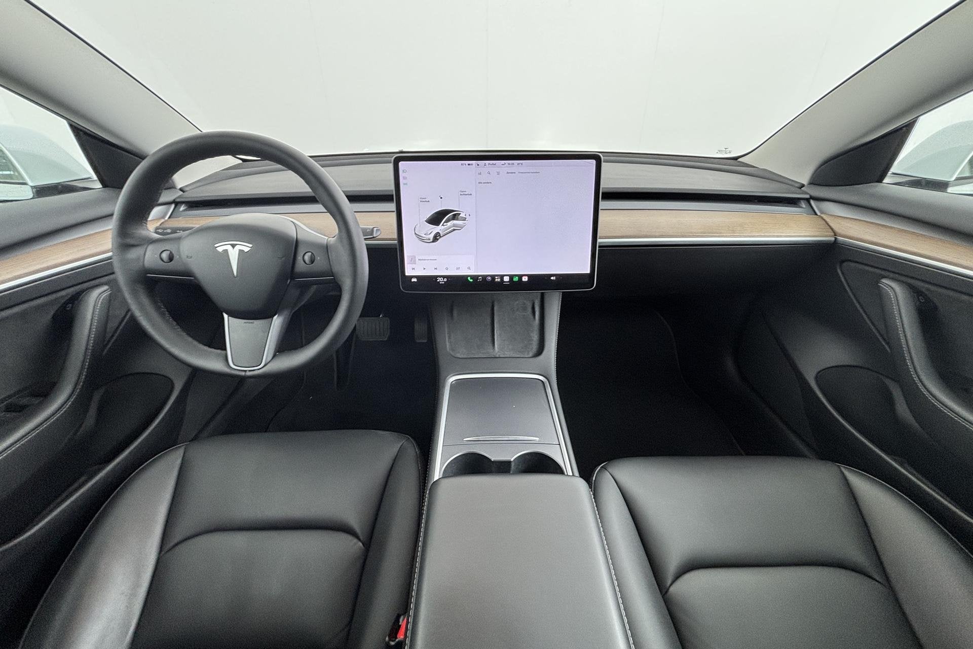 Foto 2 van Tesla Model 3 Standard RWD Plus 60 kWh Betaalbaar instapmode