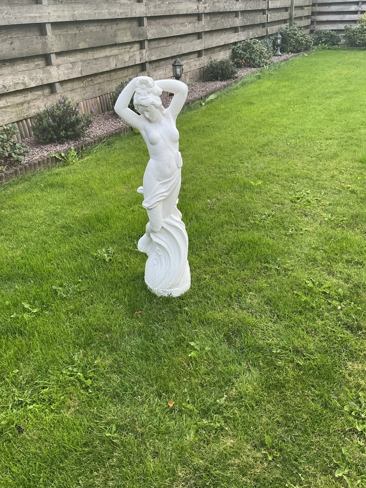 Beeld vrouw , 90cm hoog, Tuin en Terras, Ophalen, Zo goed als nieuw