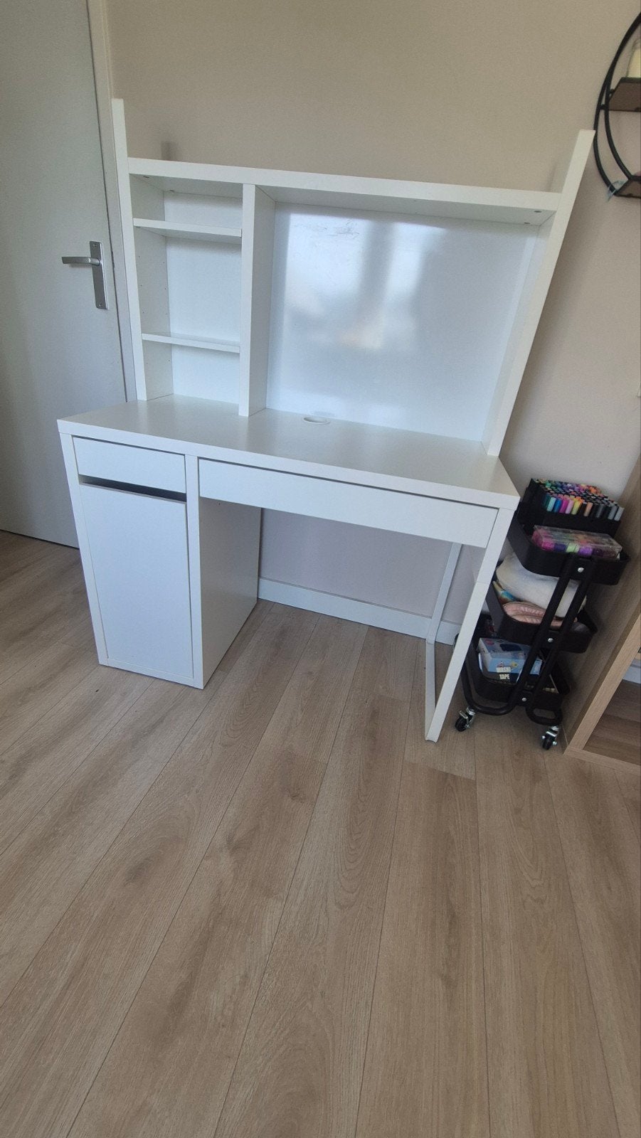Te koop: Bureau Ikea Micke, Ophalen, Gebruikt