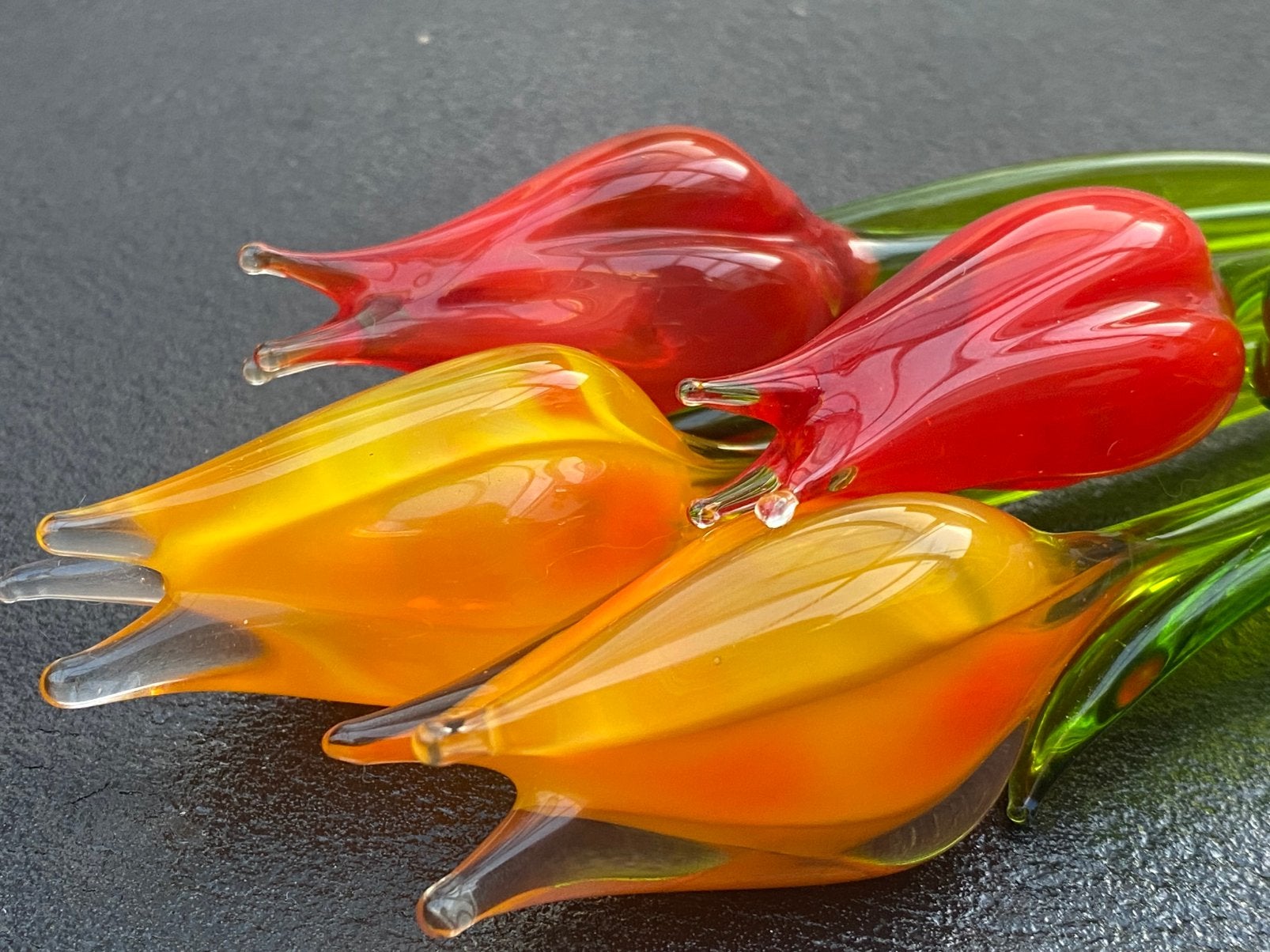 Handgemaakte glaskunst: Set van 4 tulpen in Murano-stijl, Ophalen of Verzenden