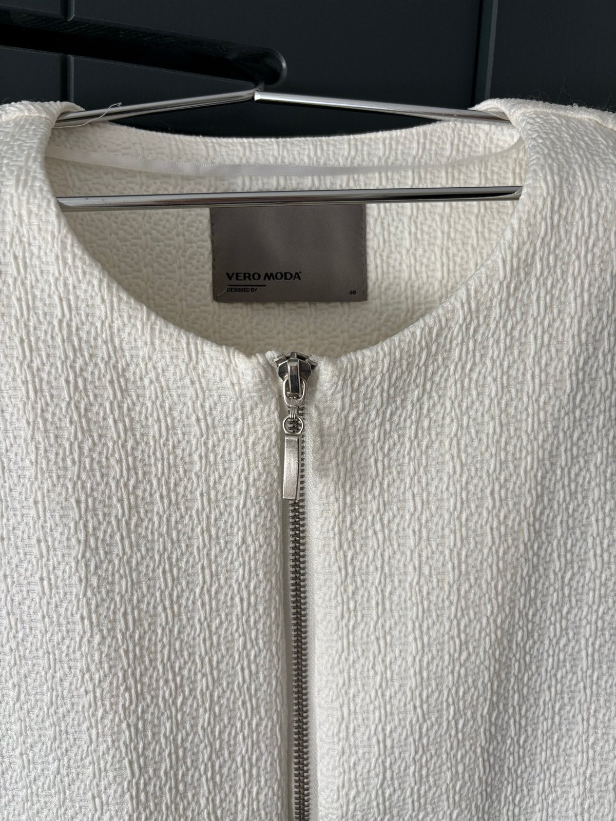 Vero Moda wit jasje met rits, maat M, Maat 38/40 (M), Wit, Ophalen of Verzenden, Zo goed als nieuw