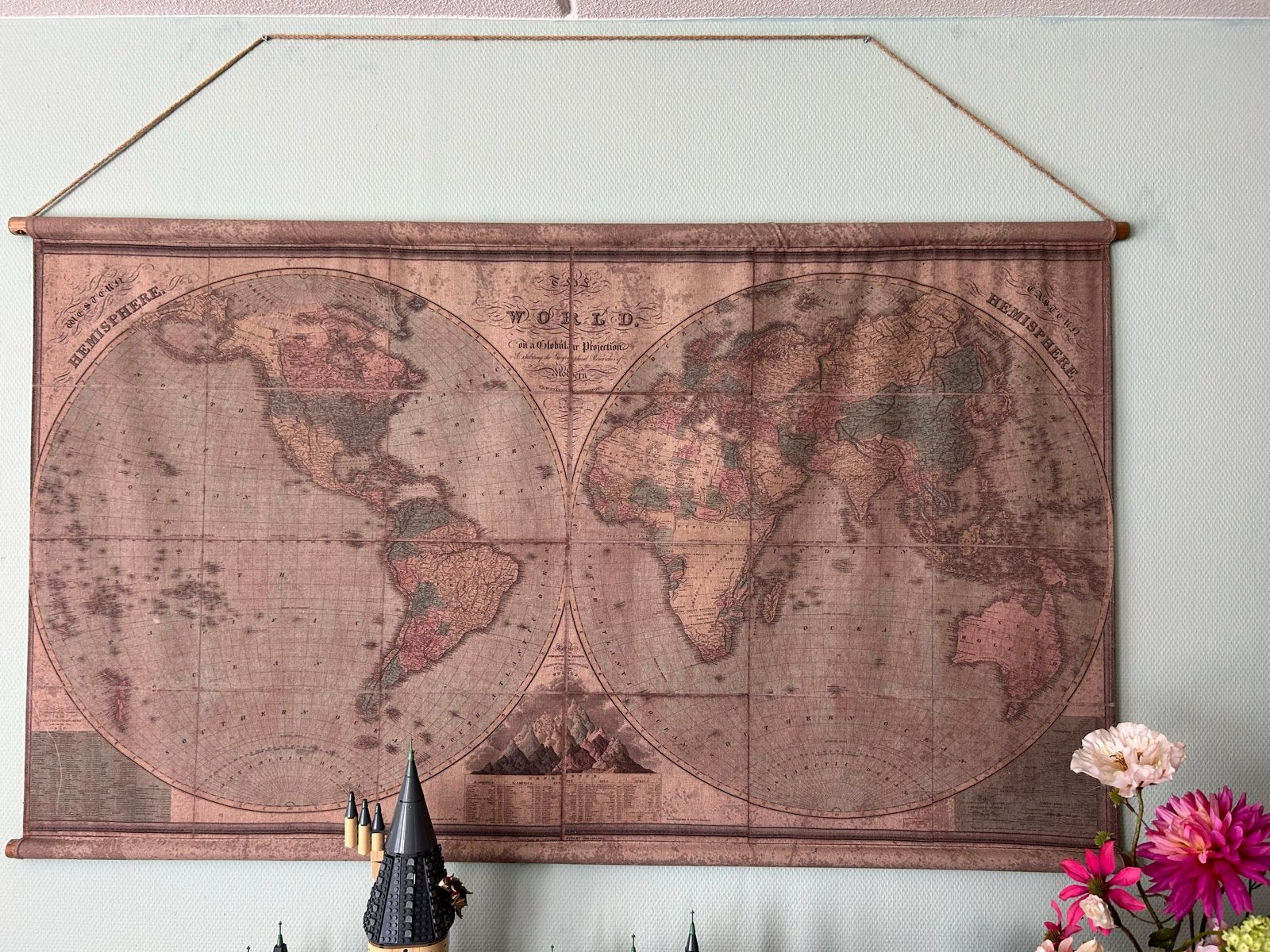 Wandkleed Oude Landkaart - 150x90 cm, Gebruikt, Ophalen of Verzenden, Met ophangsysteem, Meerkleurig