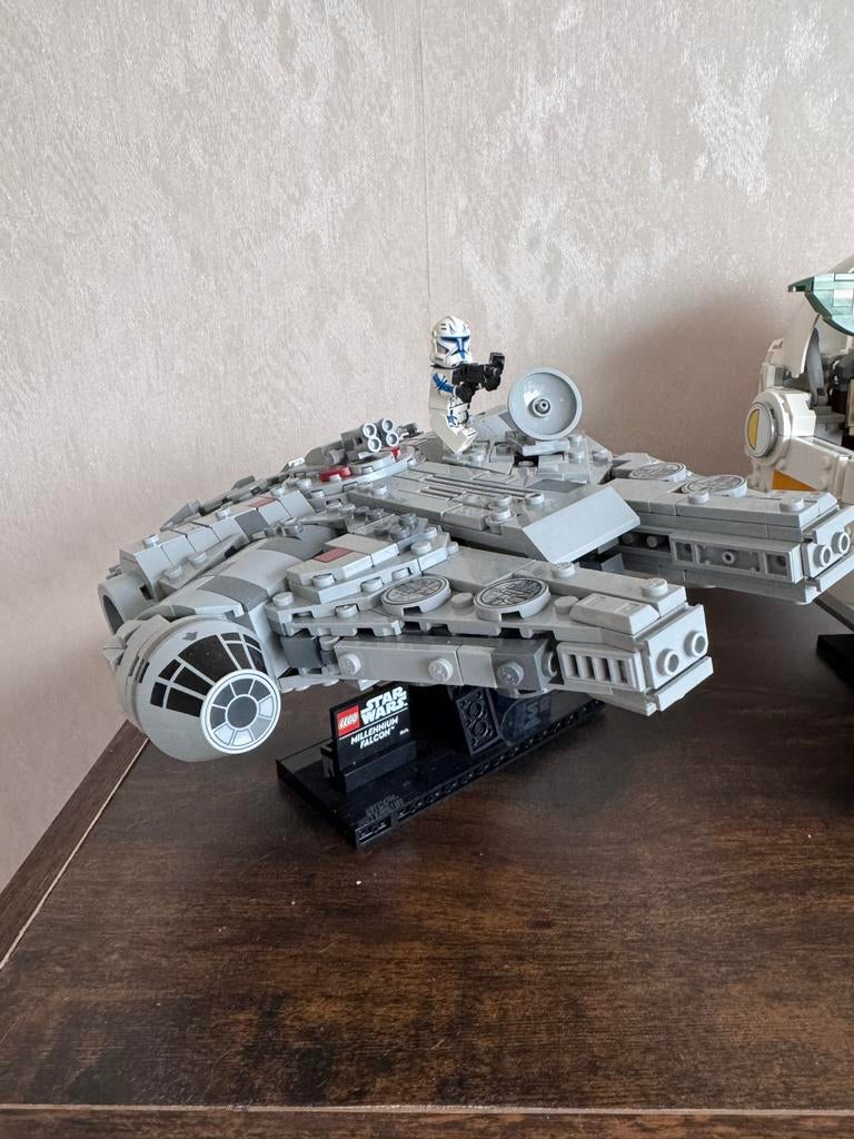 LEGO Star Wars Millennium Falcon (75257), Verzamelen, Star Wars, Ophalen, Zo goed als nieuw, Actiefiguurtje