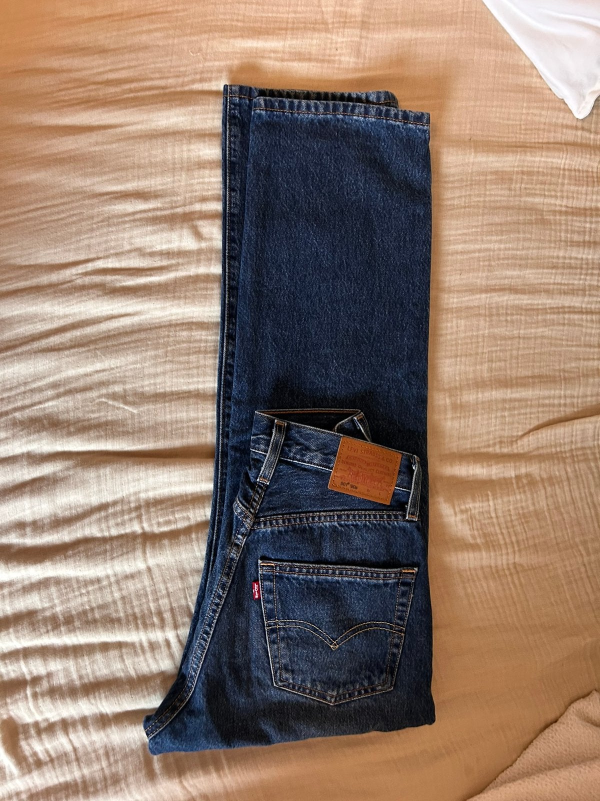 Levi's Premium 501 '90s Jeans – W24 L30 – Nieuw, Kleding | Dames, Ophalen of Verzenden, Zo goed als nieuw, Blauw, W27 (confectie 34) of kleiner