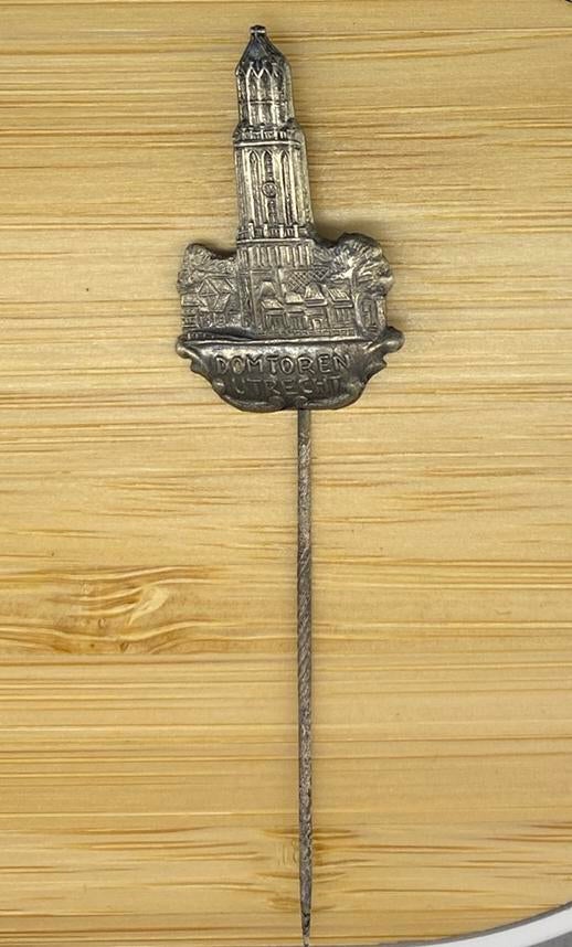 Vintage Speldje – Domtoren Utrecht, Verzamelen, Speldjes, Pins en Buttons, Ophalen of Verzenden, Gebruikt, Stad of Land, Speldje of Pin