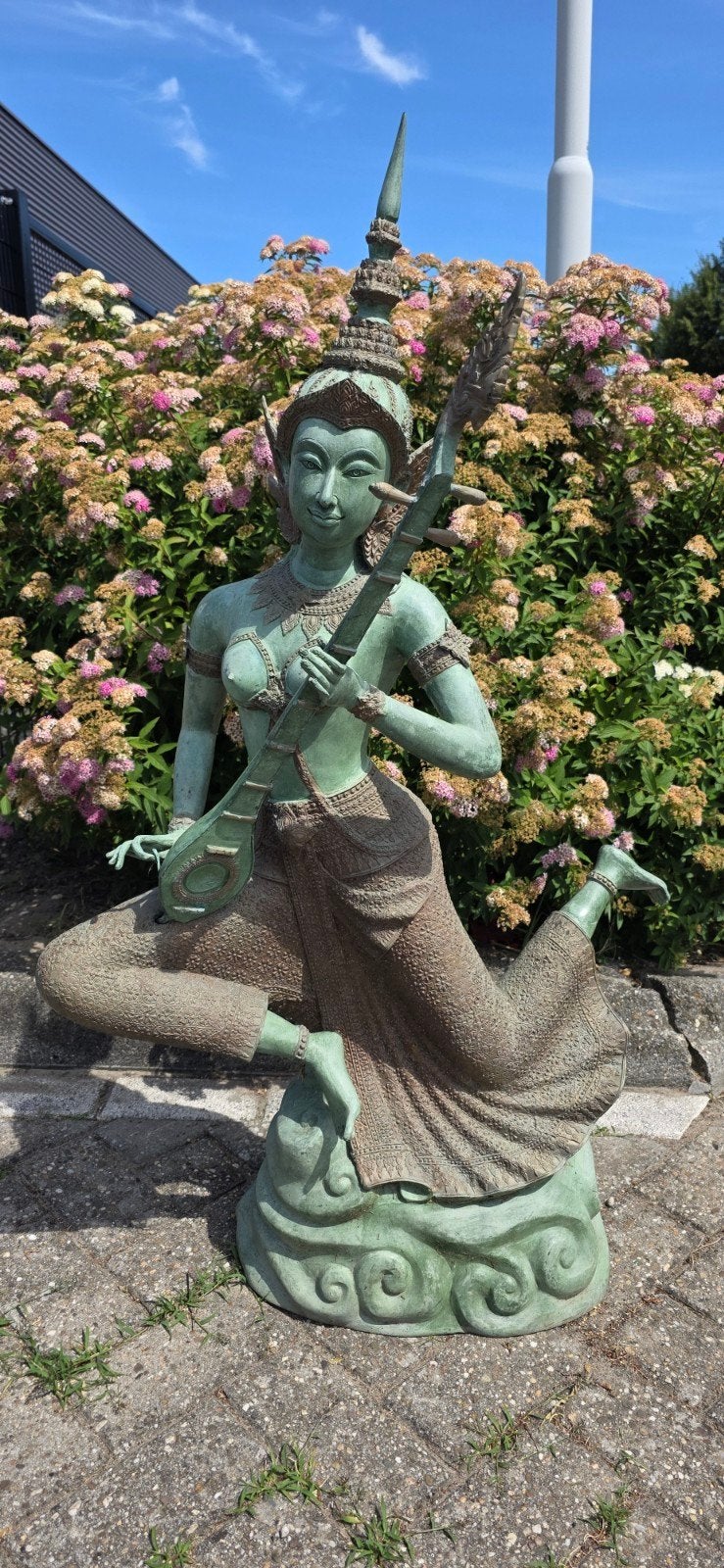 ​Groot Thais tempelbeeld / tuinbeeld - Dansende Apsara met m, Tuin en Terras, Tuinbeelden, Ophalen, Gebruikt, Metaal