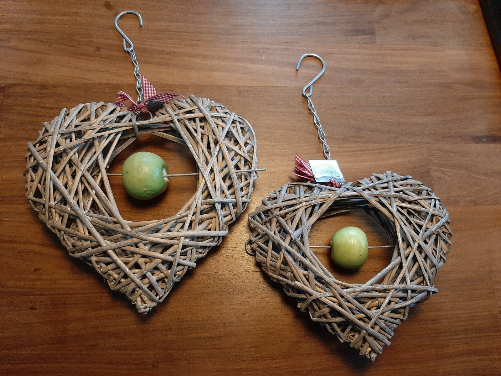 Set van 2 rieten hartjes met decoratie. Teab, Huis en Inrichting, Woonaccessoires | Overige, Gebruikt, Ophalen of Verzenden, Landelijk