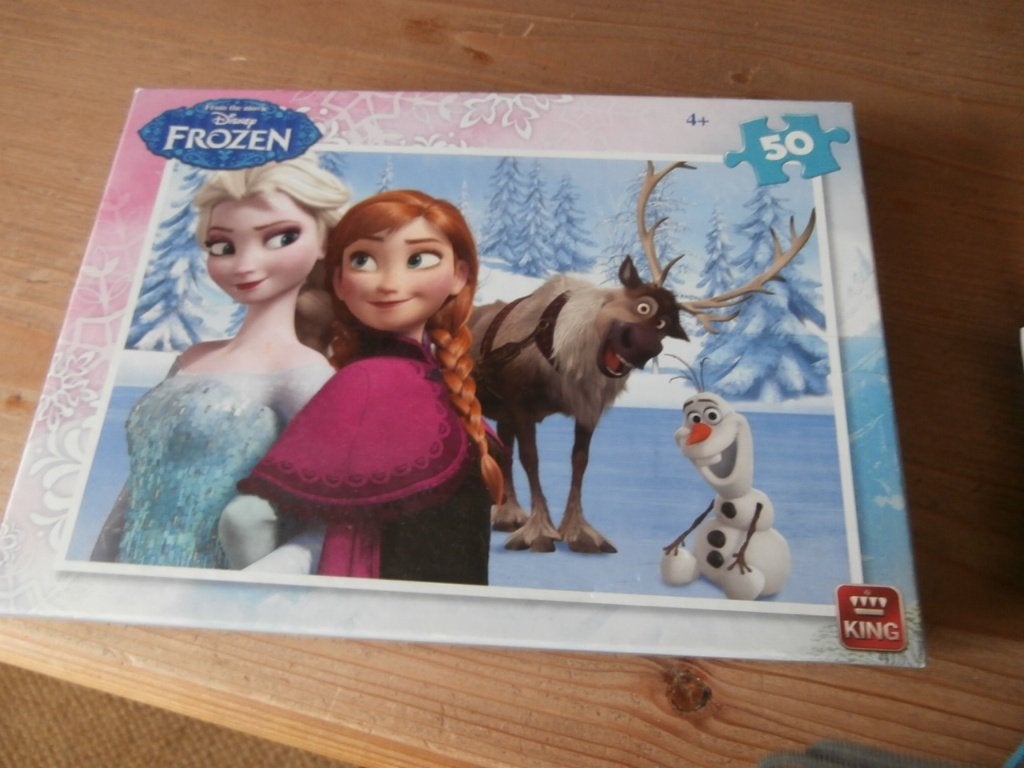puzzel Disney Frozen Anna en Elza van King 50 stukjes, Ophalen of Verzenden, Meer dan 50 stukjes, Gebruikt, 4 tot 6 jaar
