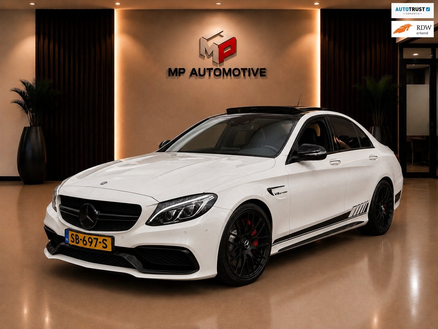 Mercedes-Benz C-klasse AMG 63 S Edition 1|PANO|MEMORY|KUIPST, Auto's, Mercedes-Benz, Automaat, Dealer onderhouden, Achterwielaandrijving