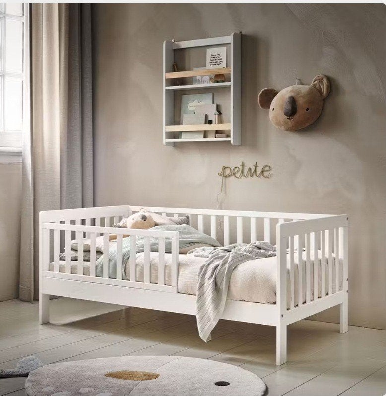 peuterbed plume petit amelie 140x70, Kinderen en Baby's, Kinderkamer | Bedden, Ophalen, Zo goed als nieuw, 140 tot 160 cm, 70 tot 85 cm