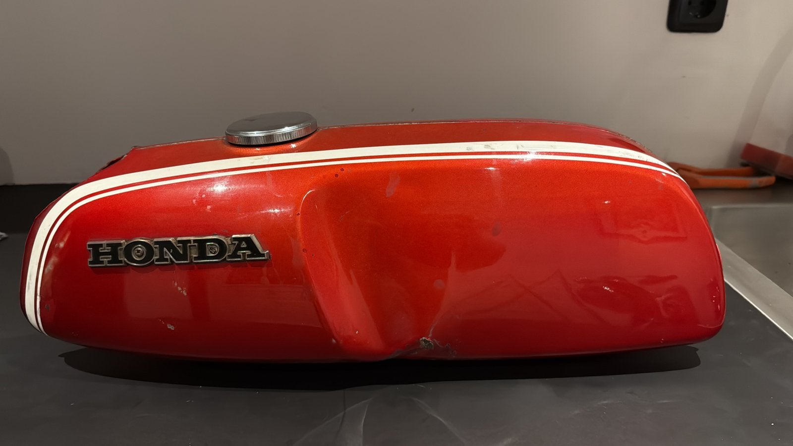 Tank Honda SS50 K1 SS 50 Vintage, Fietsen en Brommers, Ophalen of Verzenden, Gebruikt, Tank, Overige merken