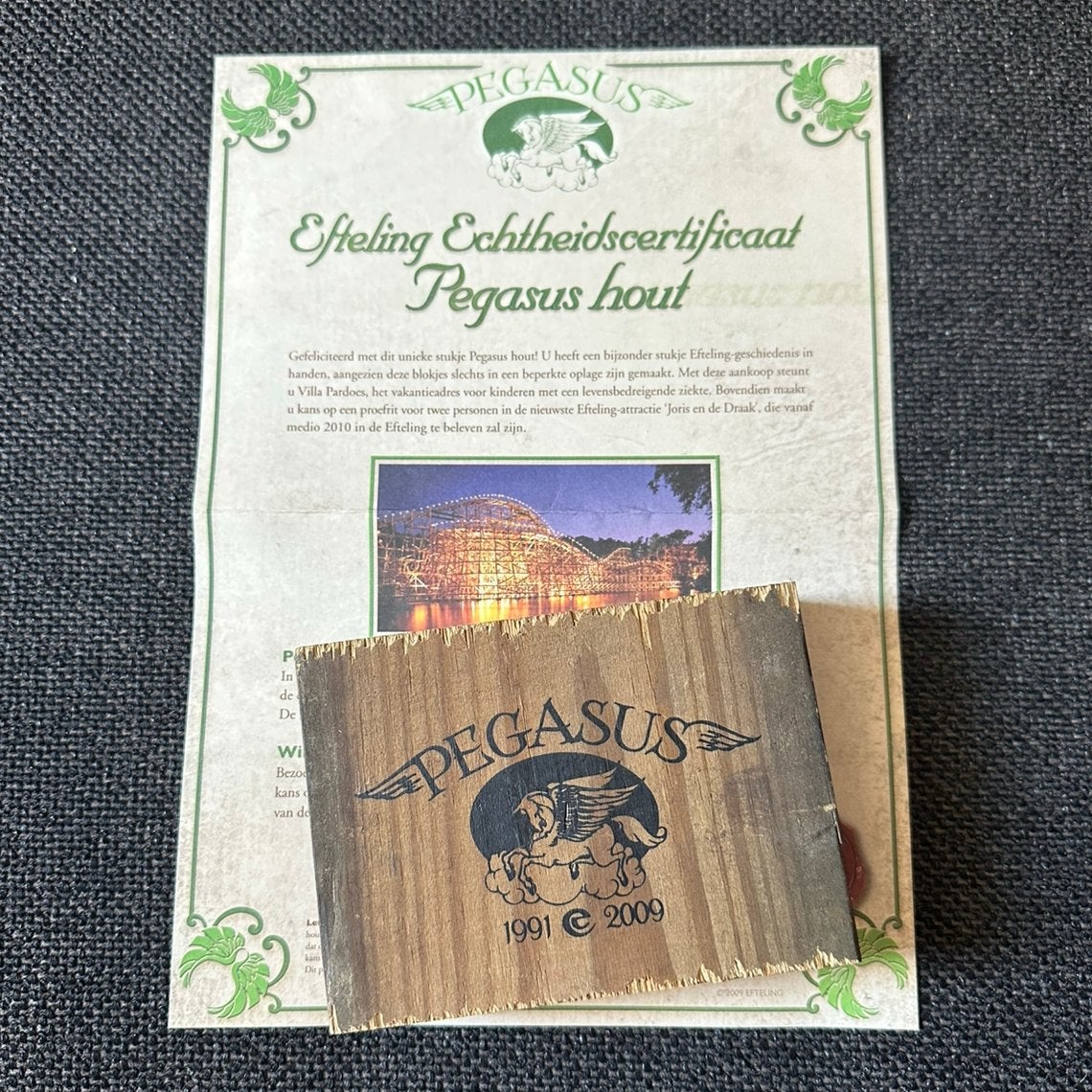 Efteling blokje Pegasus hout met echtheidscerticicaat, Ophalen of Verzenden, Zo goed als nieuw