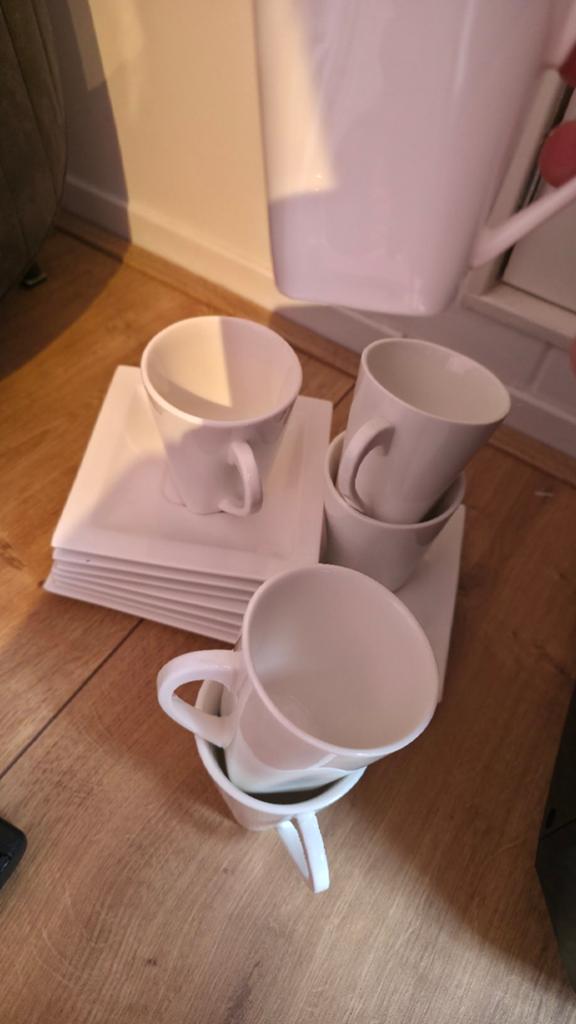 6 Kopjes en 6 Schotels met extra grote schotel, Ophalen, Gebruikt, Keramiek, Kop(pen) en/of Schotel(s)
