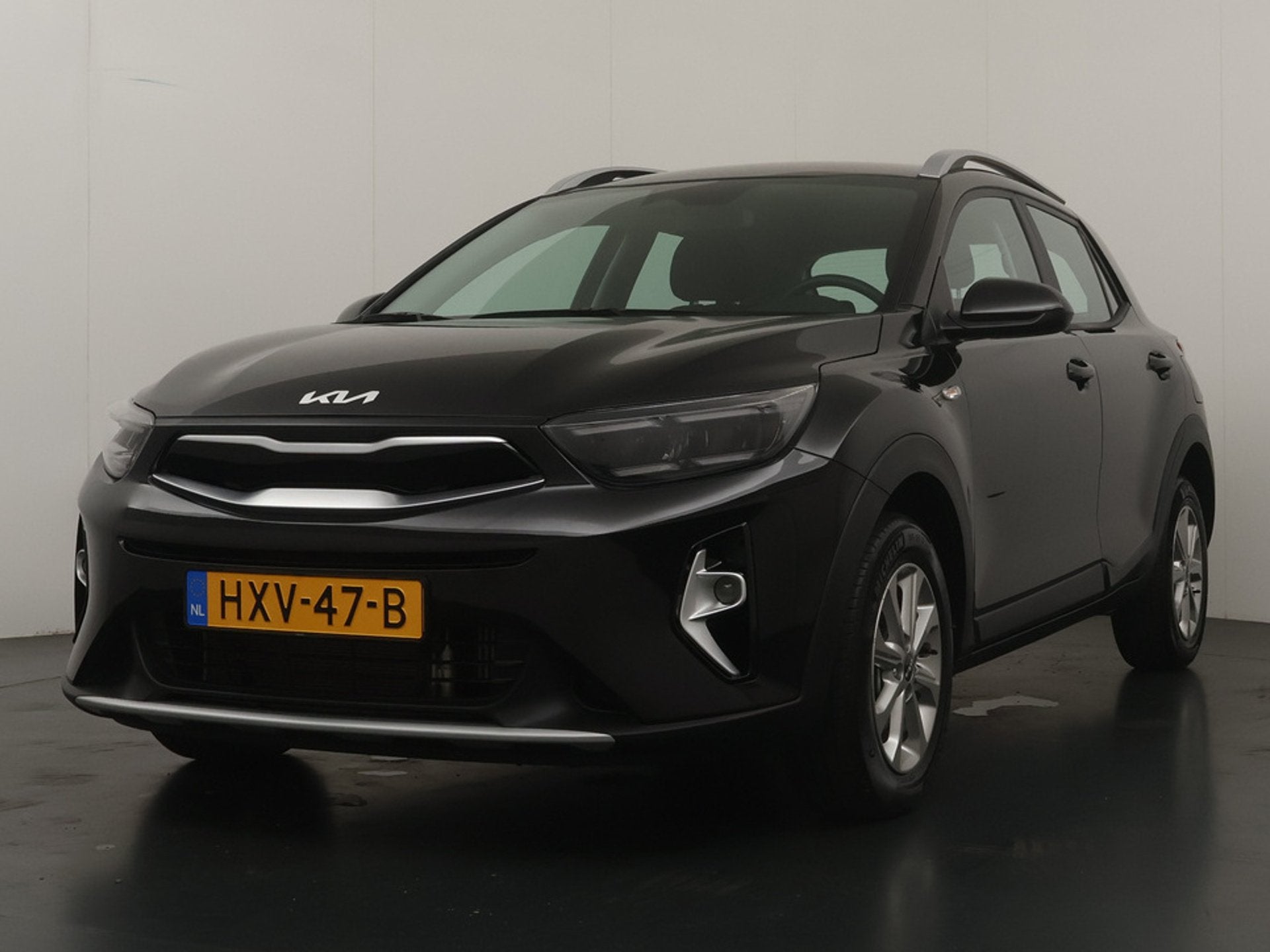 Kia Stonic 1.0 T-GDi MHEV DynamicLine - Apple Carplay/ Andro, Auto's, Voorwielaandrijving, Zwart, Origineel Nederlands, Handgeschakeld