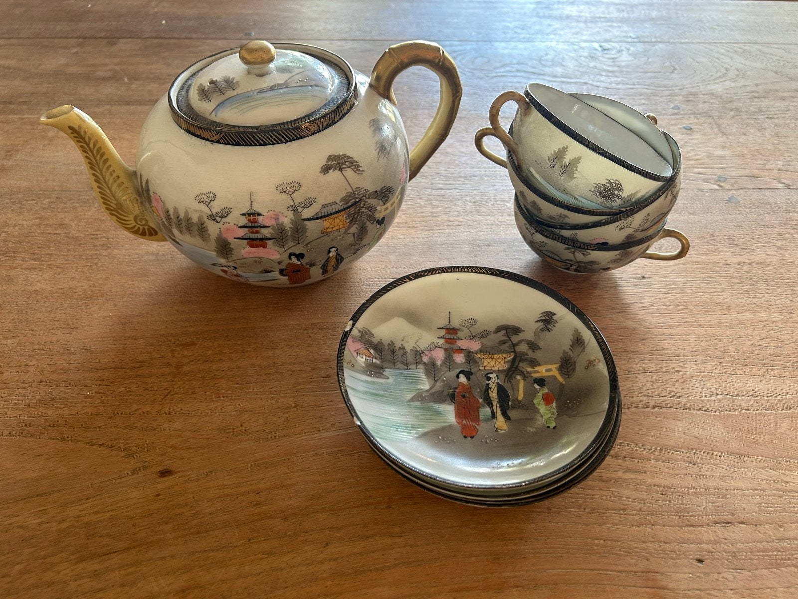 Antieke Japanse theeset met theepot, kopjes en schotels, Antiek en Kunst, Ophalen