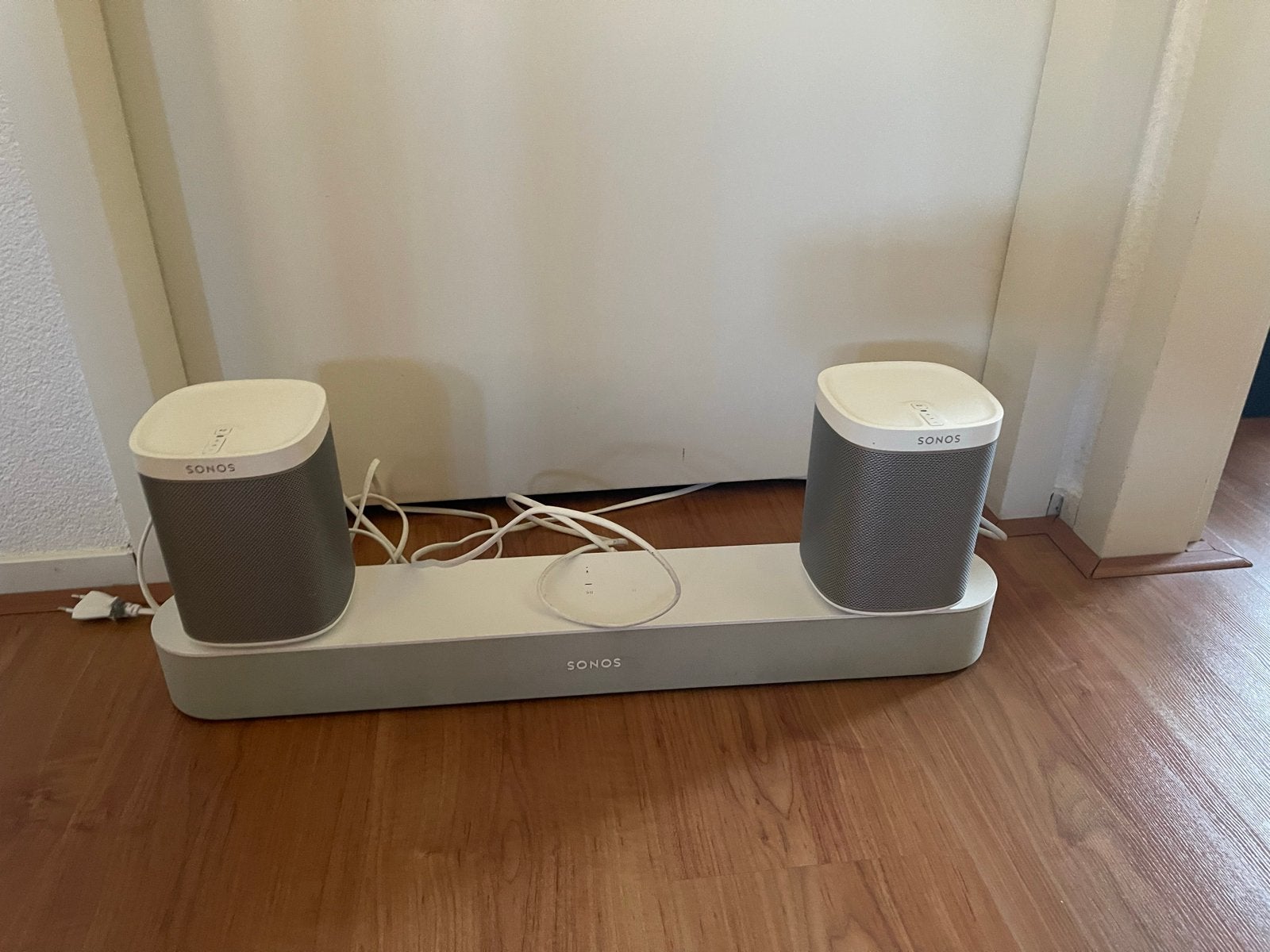 Sonos Beam Gen 1 met 2 Sonos Play 1 surroundspeakers, Ophalen of Verzenden, Zo goed als nieuw, Surroundset, Sonos