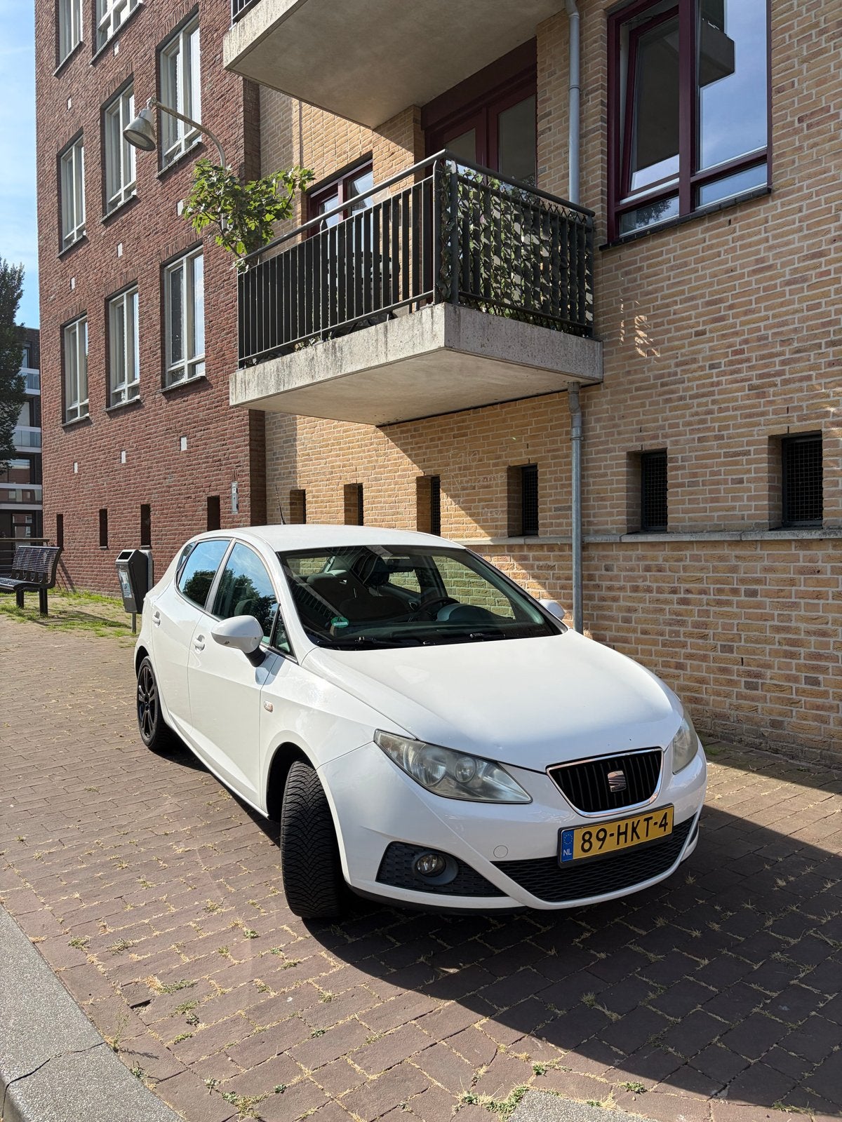 Seat Ibiza 1.4 Sport-Up 2009 Wit|Nieuwe APK|Carplay, Auto's, Seat, Voorwielaandrijving, 40 €/maand, Zwart, 4 cilinders