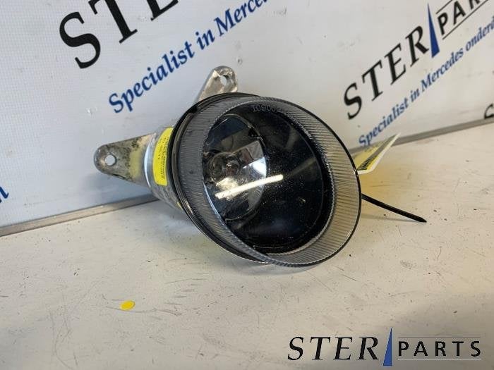 Mistlamp rechts-voor van een Mercedes E-Klasse, Gebruikt, -, Ophalen of Verzenden, -